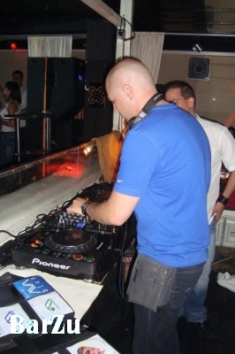 B and V Presents Daniel Portman_8